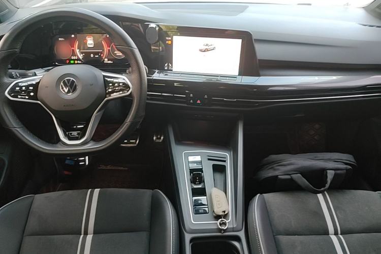 Used Volkswagen Golf 2021 280TSI DSG R-Line Center Console