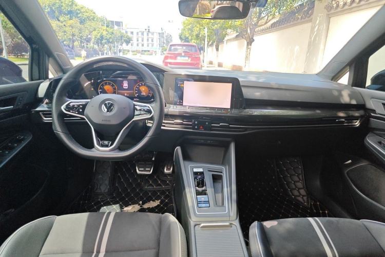 Used Volkswagen Golf 2021 280TSI DSG R-Line Center Console
