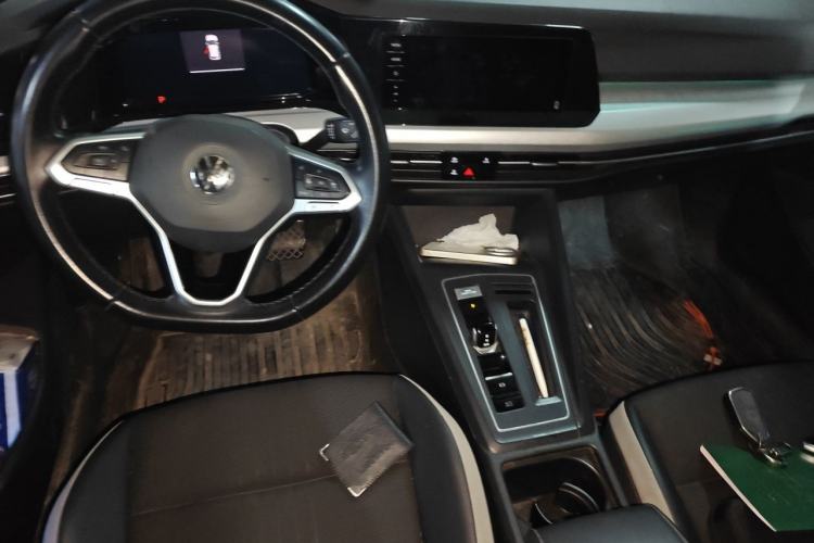 Used Volkswagen Golf 2021 280TSI DSG Pro Center Console