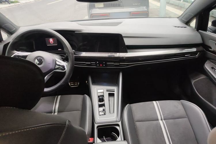 Used Volkswagen Golf 2021 280TSI DSG R-Line Center Console