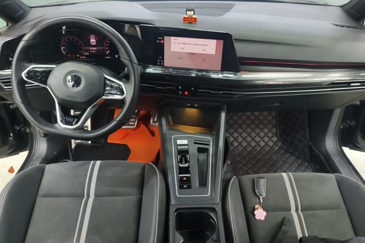 Used Volkswagen Golf 2021 280TSI DSG R-Line Center Console