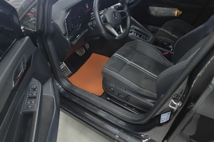 Used Volkswagen Golf 2021 280TSI DSG R-Line Driver Seat