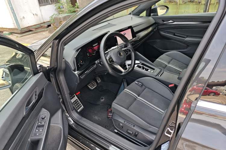 Used Volkswagen Golf 2021 280TSI DSG R-Line Driver Seat