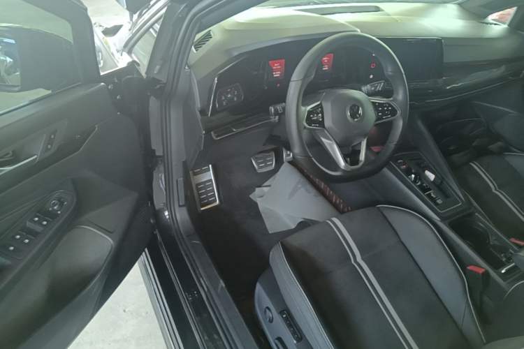Used Volkswagen Golf 2021 280TSI DSG R-Line Driver Seat