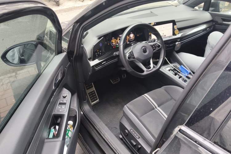 Used Volkswagen Golf 2021 280TSI DSG R-Line Driver Seat