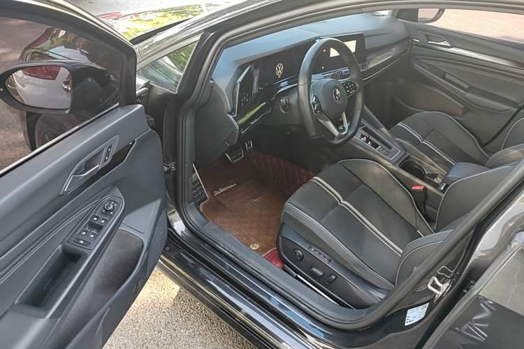 Used Volkswagen Golf 2021 280TSI DSG R-Line Driver Seat