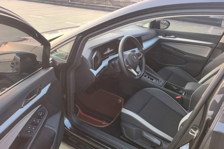 Used Volkswagen Golf 2021 280TSI DSG Pro Driver Seat