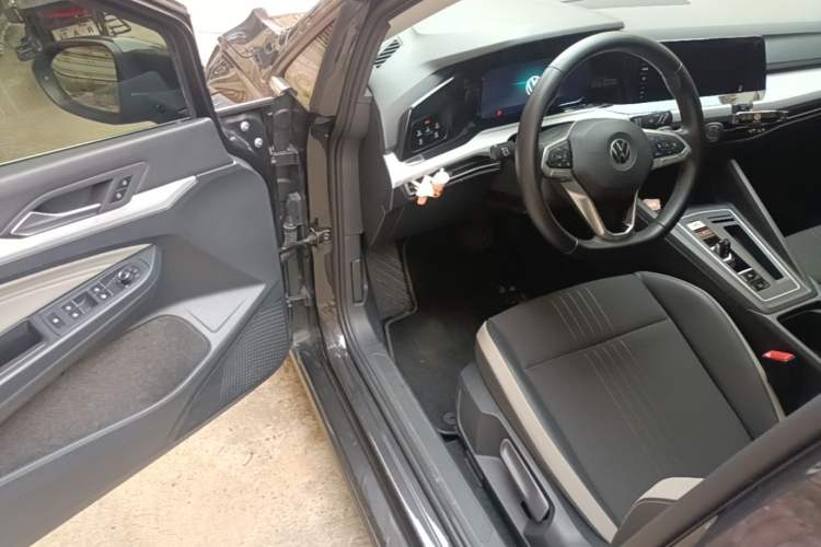 Used Volkswagen Golf 2021 280TSI DSG Pro Driver Seat