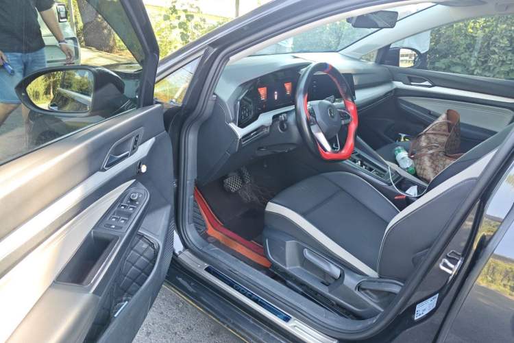Used Volkswagen Golf 2021 280TSI DSG Pro Driver Seat