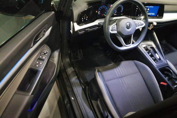 Used Volkswagen Golf 2021 280TSI DSG Pro Driver Seat