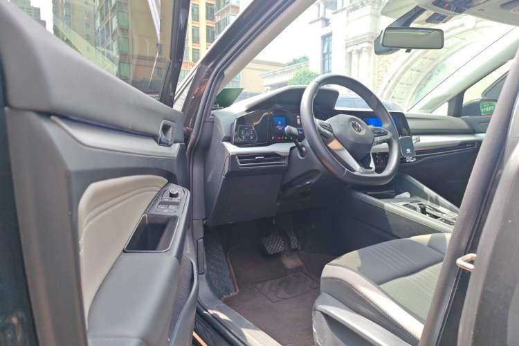 Used Volkswagen Golf 2021 280TSI DSG Pro Driver Seat