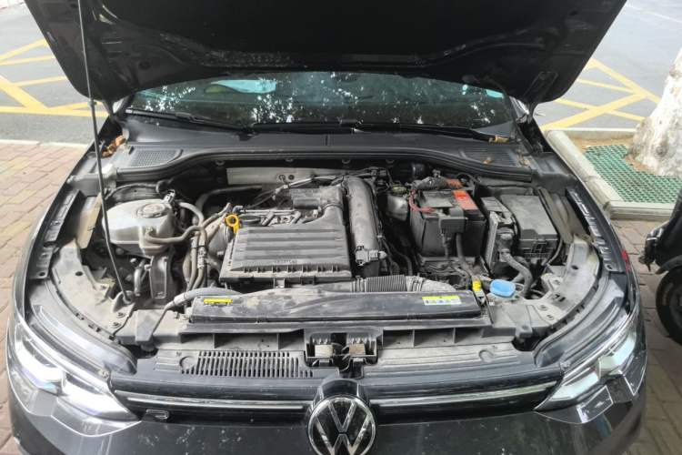Used Volkswagen Golf 2021 280TSI DSG Pro Engine Bay
