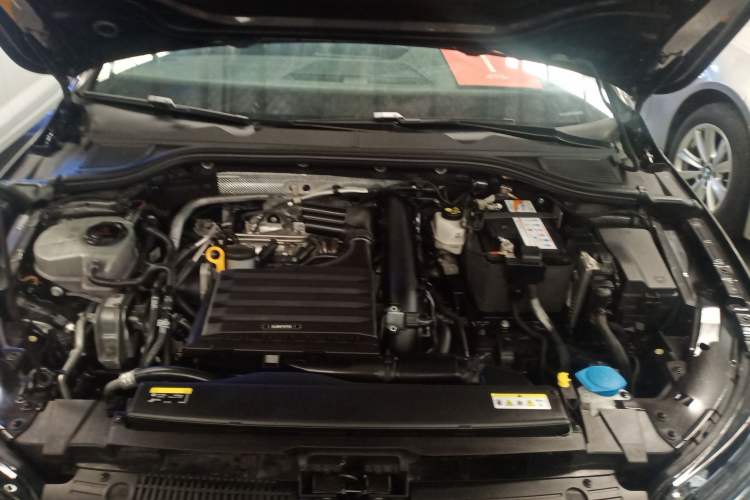 Used Volkswagen Golf 2021 280TSI DSG Pro Engine Bay