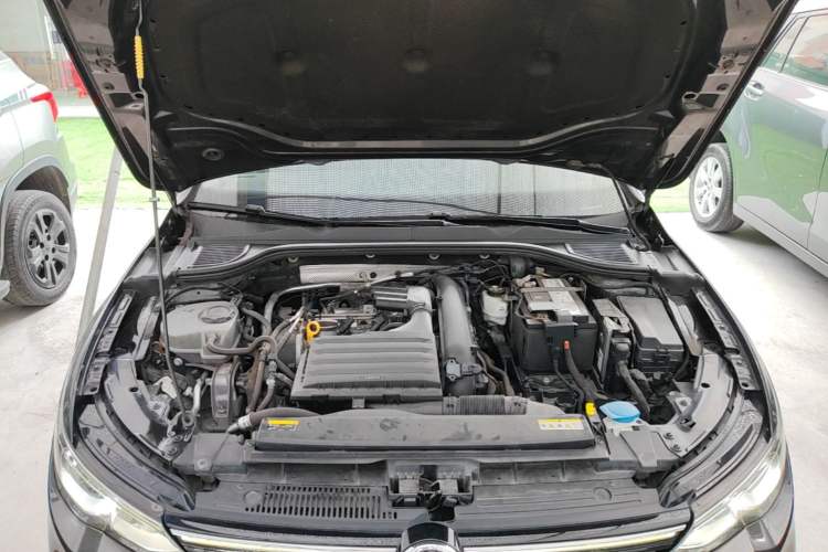 Used Volkswagen Golf 2021 280TSI DSG Pro Engine Bay