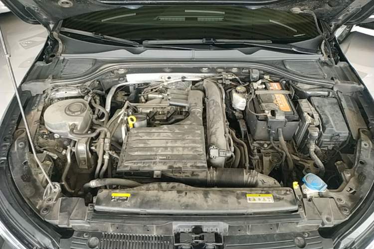 Used Volkswagen Golf 2021 280TSI DSG R-Line Engine Bay
