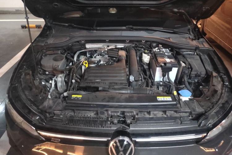 Used Volkswagen Golf 2021 280TSI DSG R-Line Engine Bay