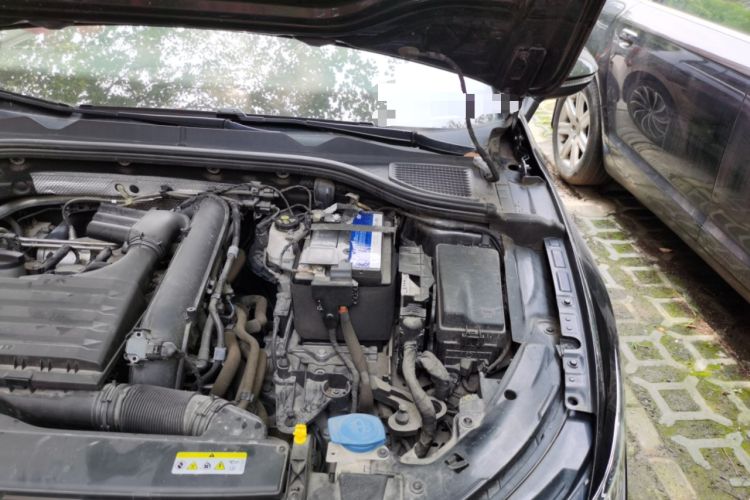 Used Volkswagen Golf 2021 280TSI DSG Pro Engine Bay Left