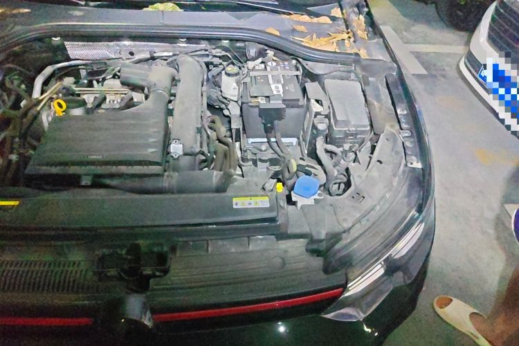 Used Volkswagen Golf 2021 280TSI DSG R-Line Engine Bay Left