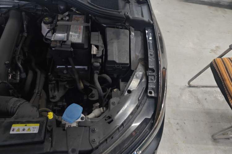 Used Volkswagen Golf 2021 280TSI DSG R-Line Engine Bay Left