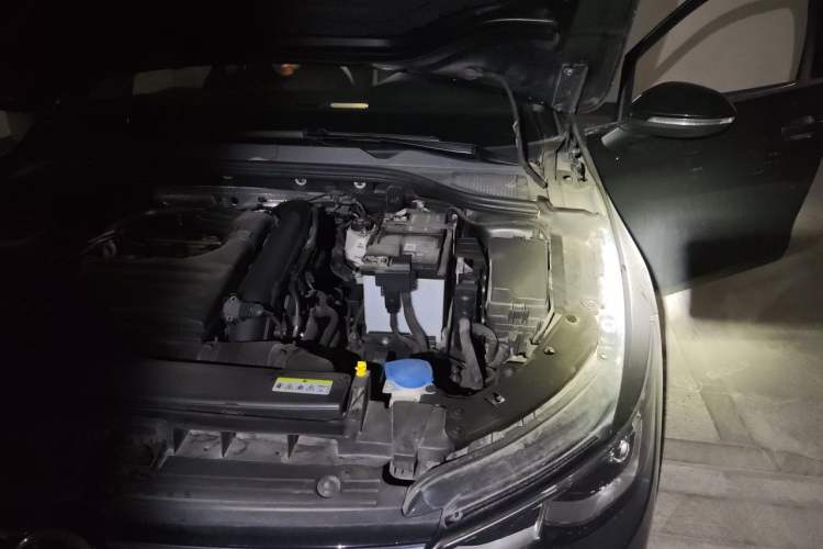 Used Volkswagen Golf 2021 280TSI DSG Pro Engine Bay Left