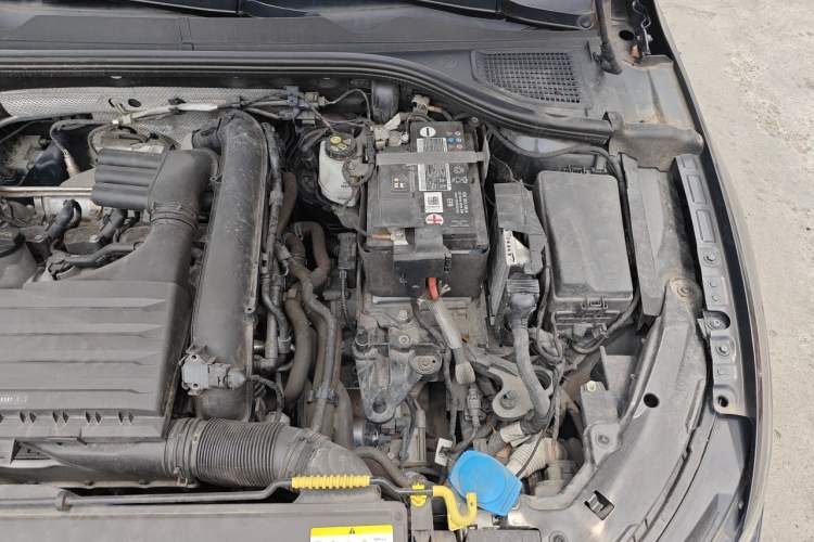 Used Volkswagen Golf 2021 280TSI DSG Pro First Edition Engine Bay Left
