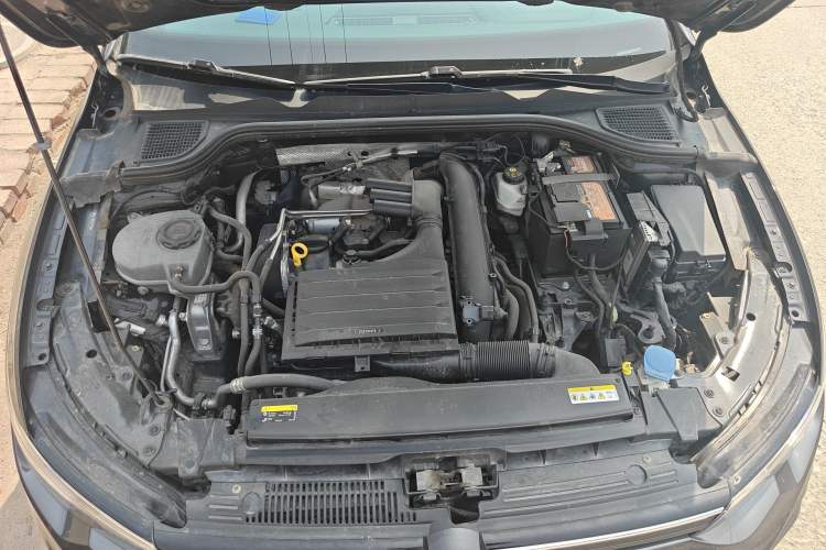 Used Volkswagen Golf 2021 280TSI DSG R-Line Engine Bay