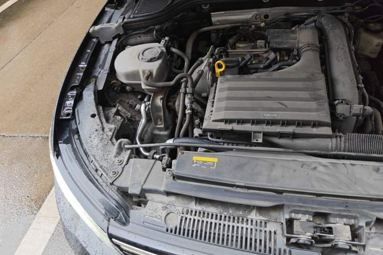 Used Volkswagen Golf 2021 280TSI DSG Pro Engine Bay Right