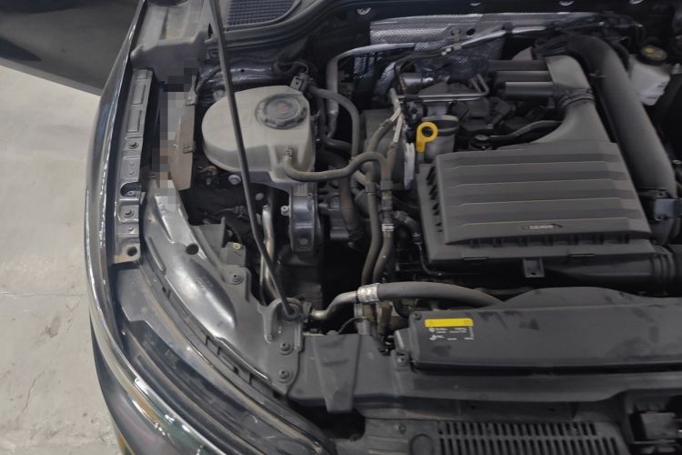 Used Volkswagen Golf 2021 280TSI DSG R-Line Engine Bay Right