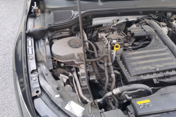 Used Volkswagen Golf 2021 280TSI DSG Pro Engine Bay Right