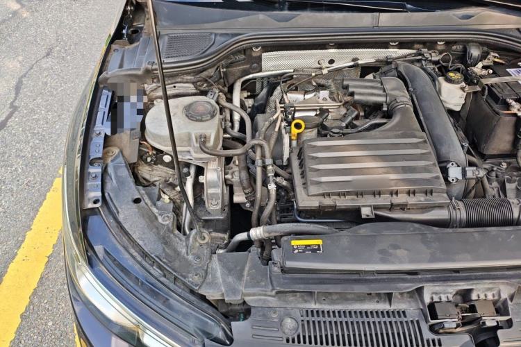 Used Volkswagen Golf 2021 280TSI DSG Pro Engine Bay Right
