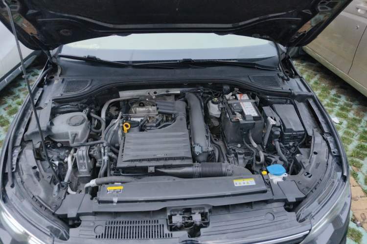 Used Volkswagen Golf 2021 280TSI DSG R-Line Engine Bay