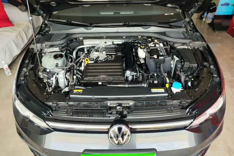 Used Volkswagen Golf 2021 200TSI DSG Pro Engine Bay