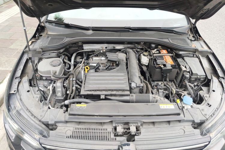 Used Volkswagen Golf 2021 280TSI DSG R-Line Engine Bay