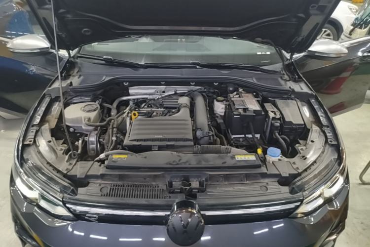 Used Volkswagen Golf 2021 280TSI DSG R-Line Engine Bay