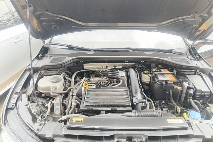 Used Volkswagen Golf 2021 280TSI DSG Pro Engine Bay