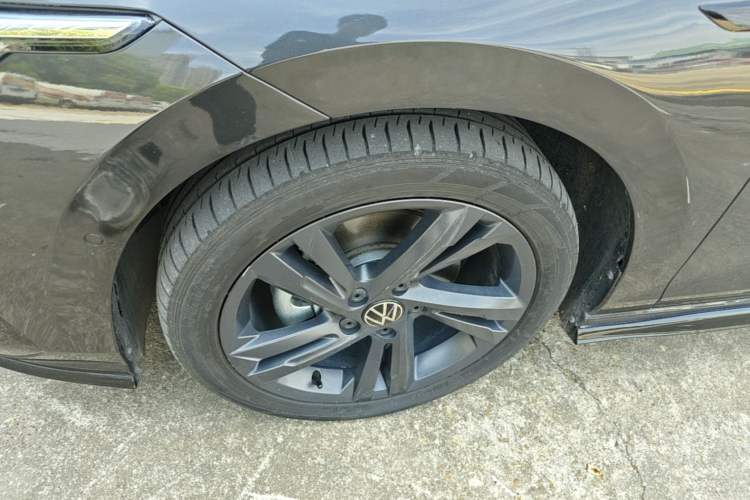 Used Volkswagen Golf 2021 280TSI DSG R-Line Exterior 4