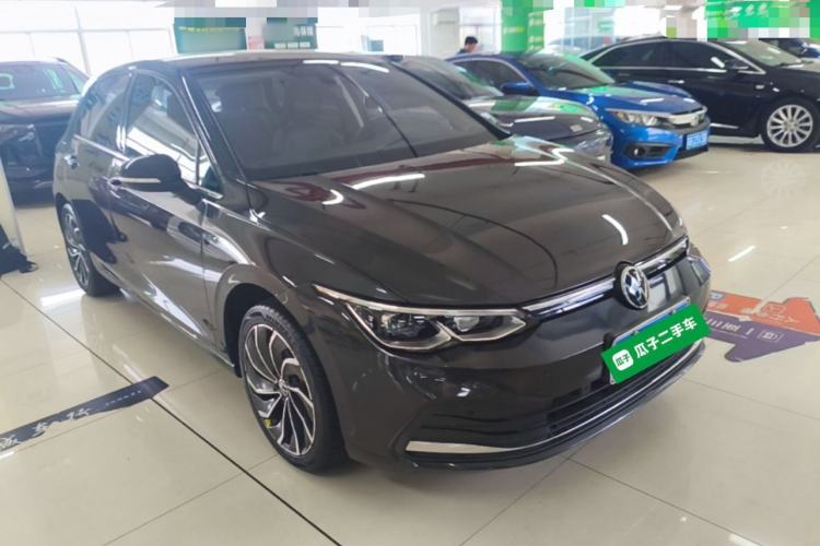 Used Volkswagen Golf 2021 280TSI DSG Pro Front Right 45 Deg