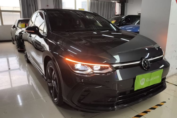 Used Volkswagen Golf 2021 280TSI DSG R-Line Front Right 45 Deg