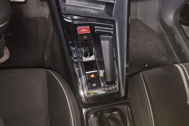 Used Volkswagen Golf 2021 280TSI DSG R-Line Gear Lever