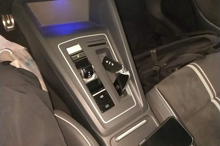 Used Volkswagen Golf 2021 280TSI DSG R-Line Gear Lever