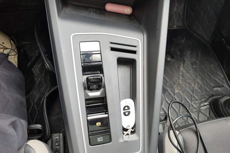 Used Volkswagen Golf 2021 280TSI DSG Pro First Edition Gear Lever