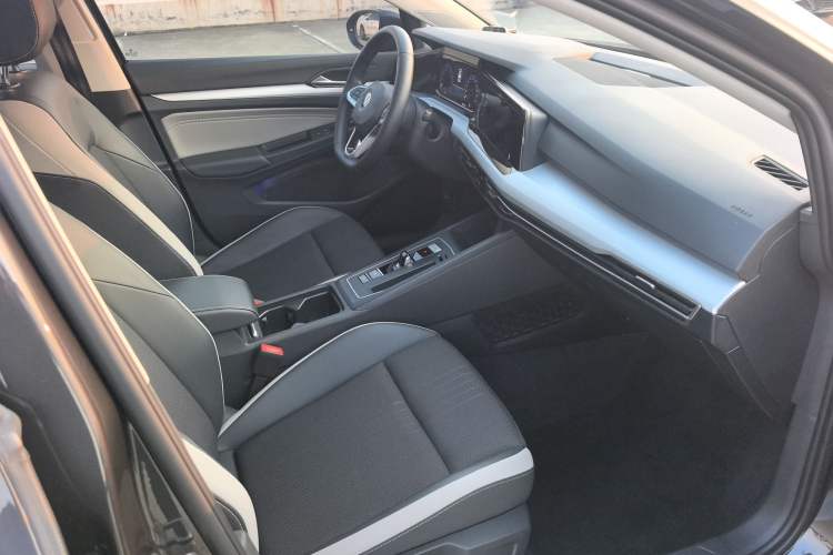 Used Volkswagen Golf 2021 280TSI DSG Pro Interior 1