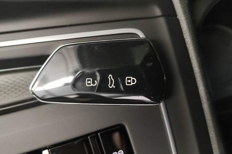 Used Volkswagen Golf 2021 280TSI DSG Pro Interior 1
