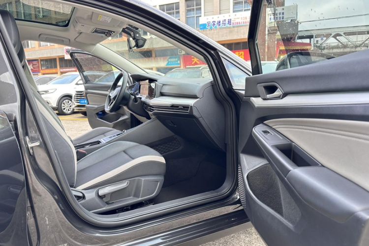 Used Volkswagen Golf 2021 280TSI DSG Pro Interior 7