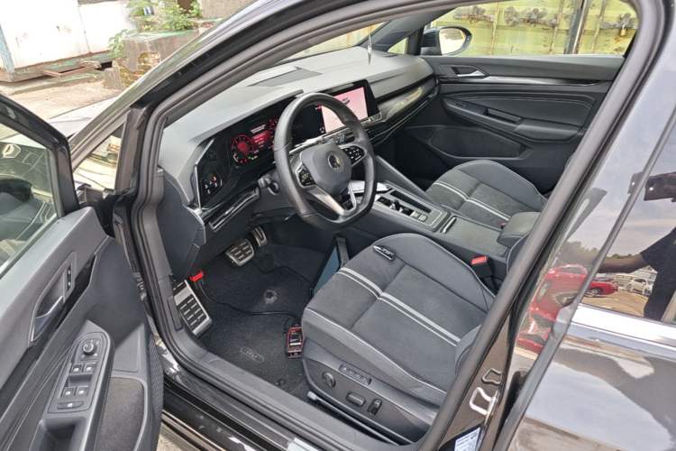 Used Volkswagen Golf 2021 280TSI DSG R-Line Left Front Seat