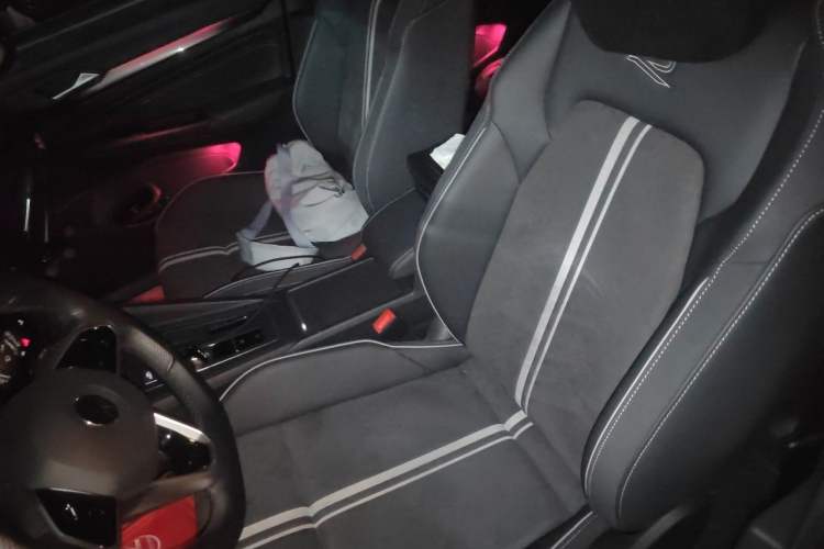 Used Volkswagen Golf 2021 280TSI DSG R-Line Left Front Seat