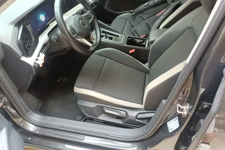 Used Volkswagen Golf 2021 280TSI DSG Pro Left Front Seat