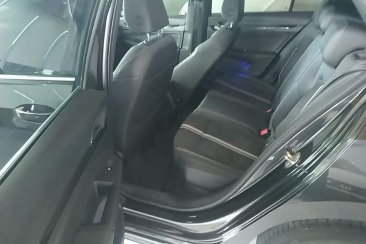 Used Volkswagen Golf 2021 280TSI DSG R-Line Left Rear Seat