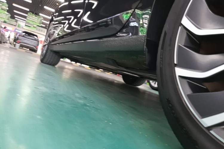 Used Volkswagen Golf 2021 200TSI DSG Pro Left Side Sill