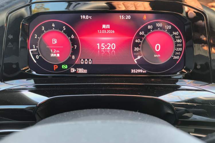 Used Volkswagen Golf 2021 280TSI DSG R-Line Odometer Close Up